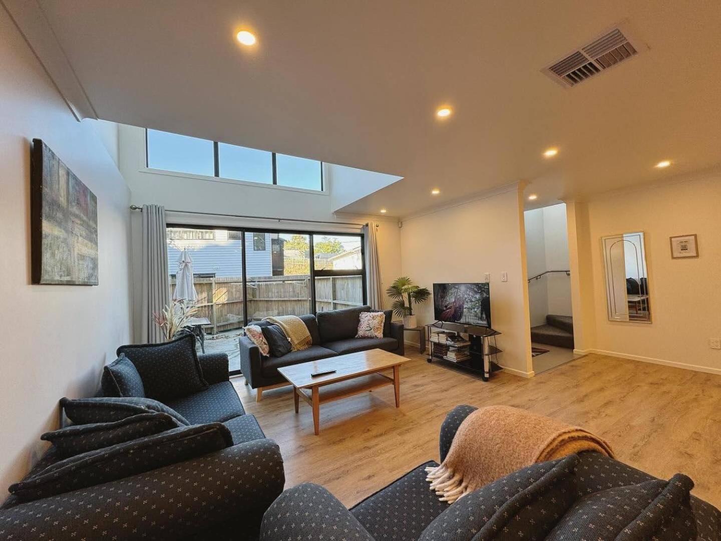 No Party Allowed, Entire Brand New 3 Bedroom Townhouse, Free Unlimited Fibre Wifi And Free Parking ウェリントン エクステリア 写真
